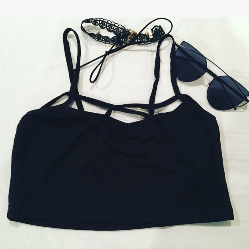 Strappy Front Caged Padded Bralette - Picture 5 of 5